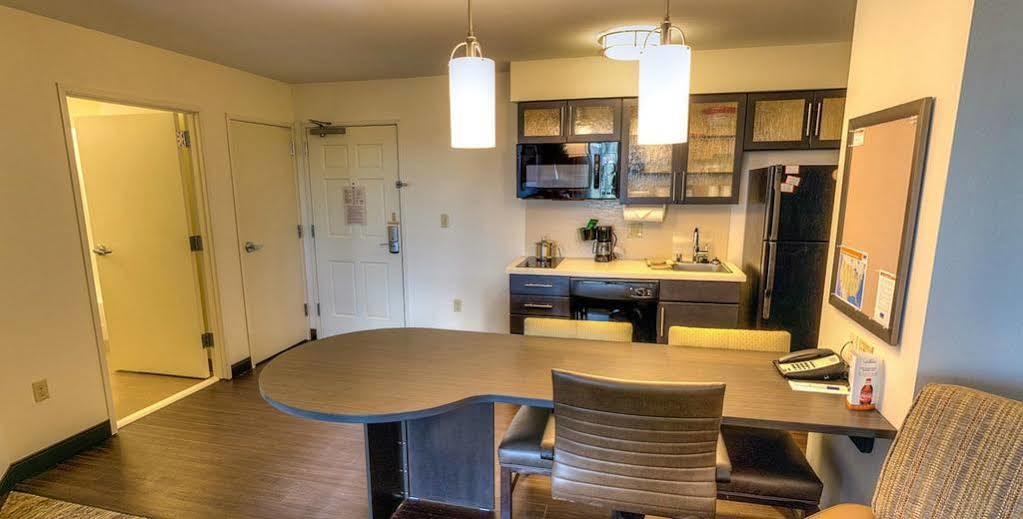 Candlewood Suites Sidney By Ihg Екстер'єр фото